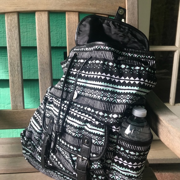 Sold Out. - Picture 6 of 7